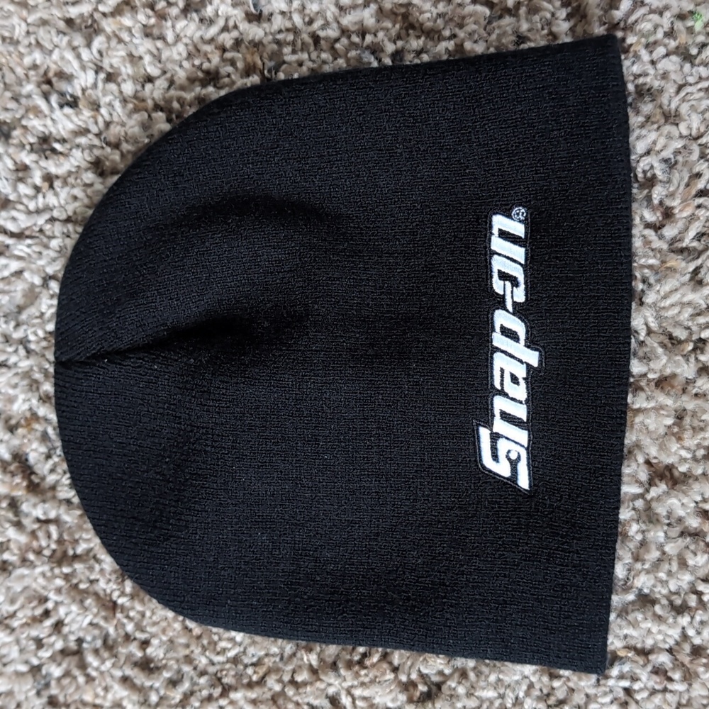 Snap-on beanie black